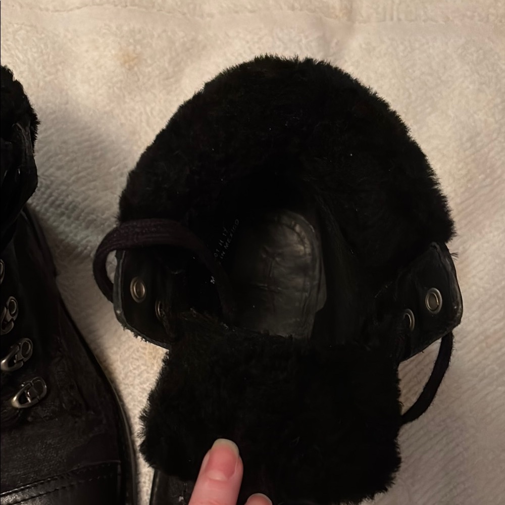 Frye Black Fur-Lined Lace-Up Boots 7.5 - Picture 17 of 17